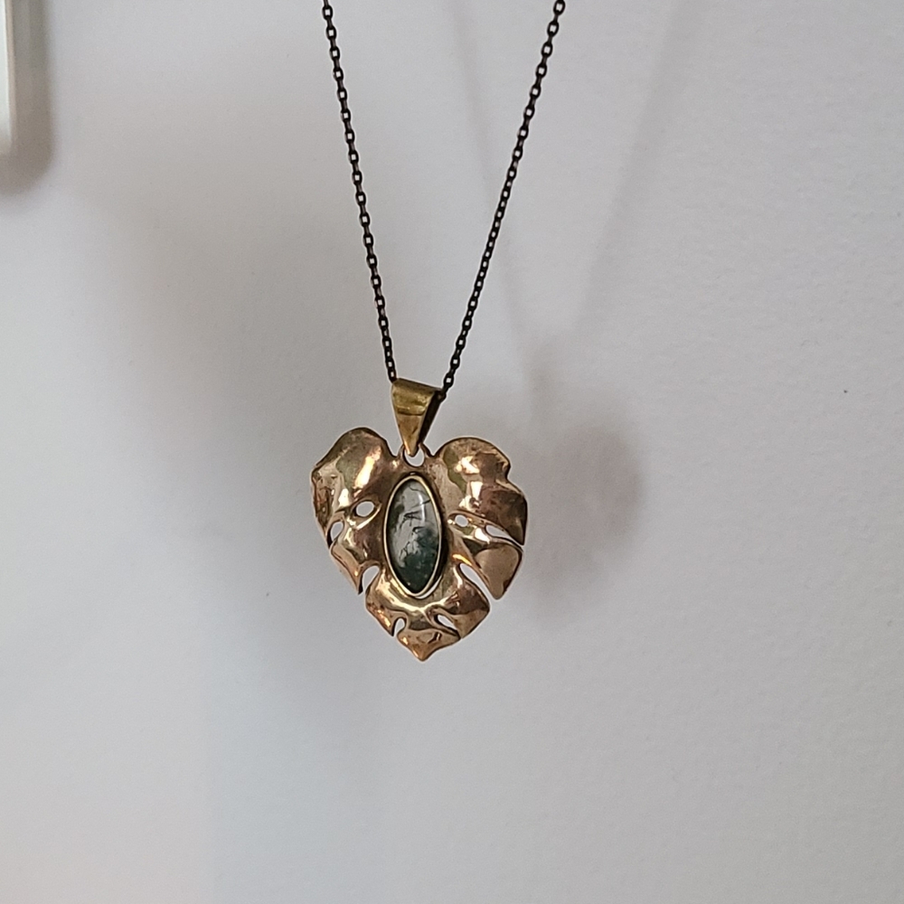 Elegant Brass Monstera Leaf Moss Agate Pendant Necklace